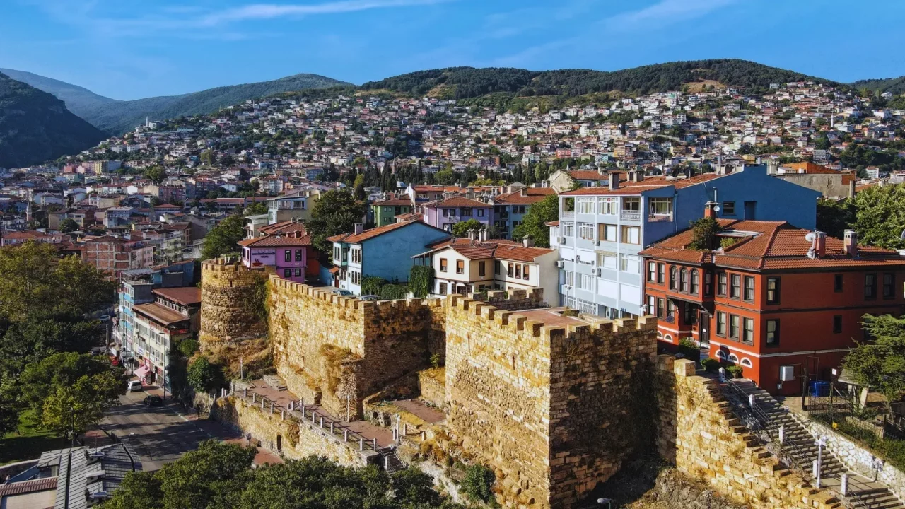 Bursalılar Dikkate Alsın: Yarınki Hava Durumu Belli Oldu! Sıcaklıklar...