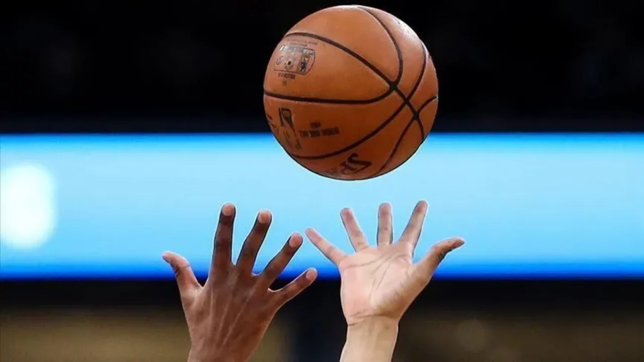 NBA'de Kawhi Leonard i&ccedil;in yeni s&ouml;zleşme: Toronto kararını duyurdu