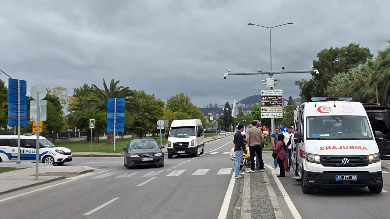 Samsun'da yaya ge&ccedil;idinde korku dolu anlar: 6 yaşındaki &ccedil;ocuğa motosiklet &ccedil;arptı, s&uuml;r&uuml;c&uuml; ka&ccedil;tı