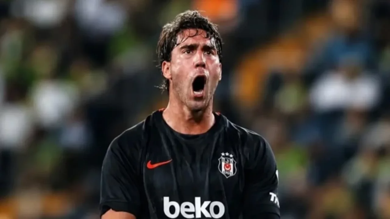 Dusan Vlahovic'ten Serenay Sarıkaya hamlesi! Sosyal medyada dikkat &ccedil;eken beğeni