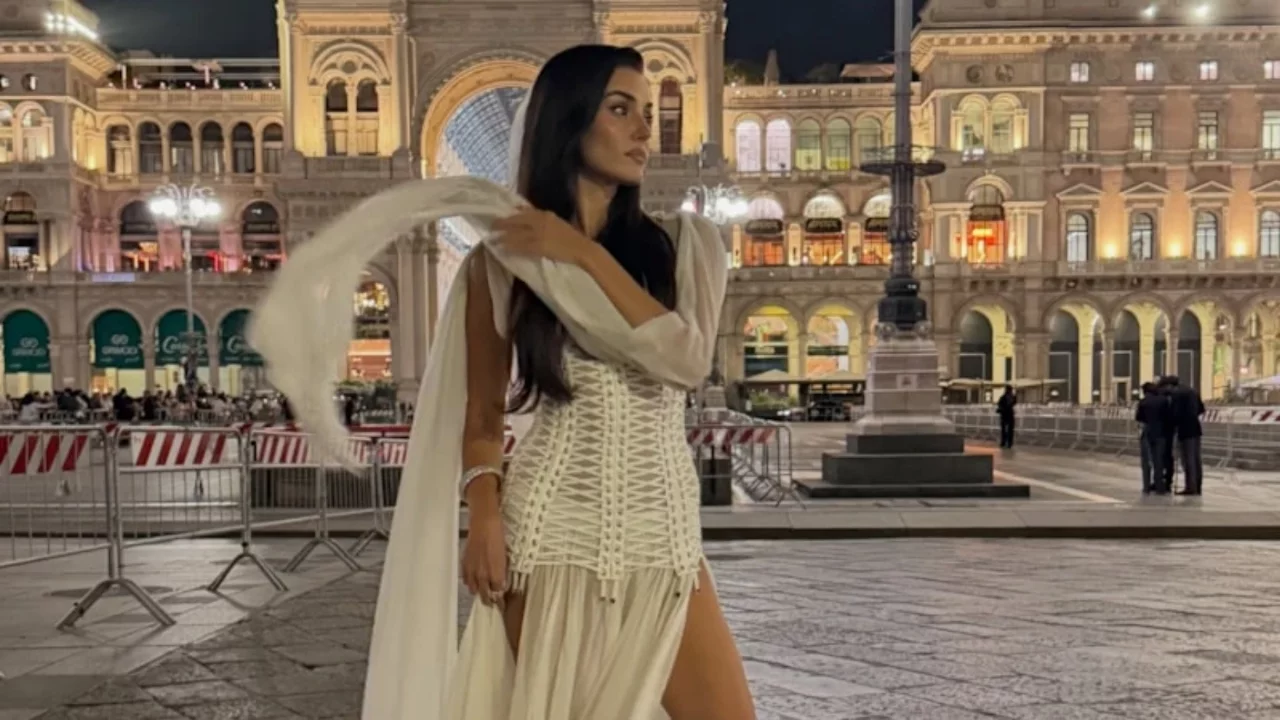 Hande Erçel ve Jennifer Lopez aynı karede! Milano gecesinden olay olan fotoğraf