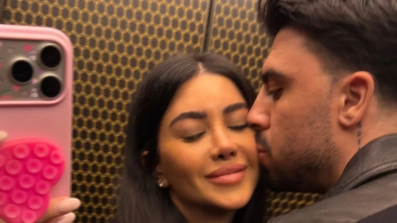 Ozan Tufan'ın ayakkabıları olay oldu! Fiyatını duyan şaşkına d&ouml;nd&uuml;