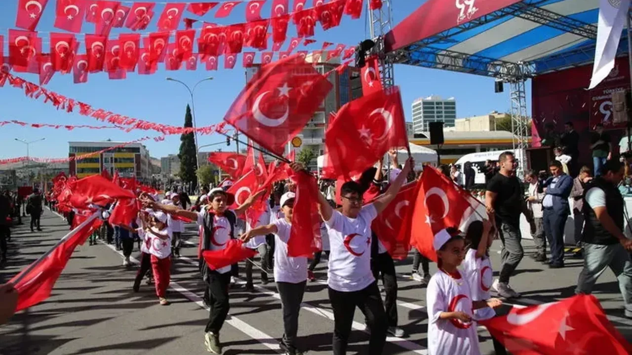 29 Ekim resmi tatil takvimi: 28-29 Ekim kaç gün tatil, hangi güne denk geliyor?