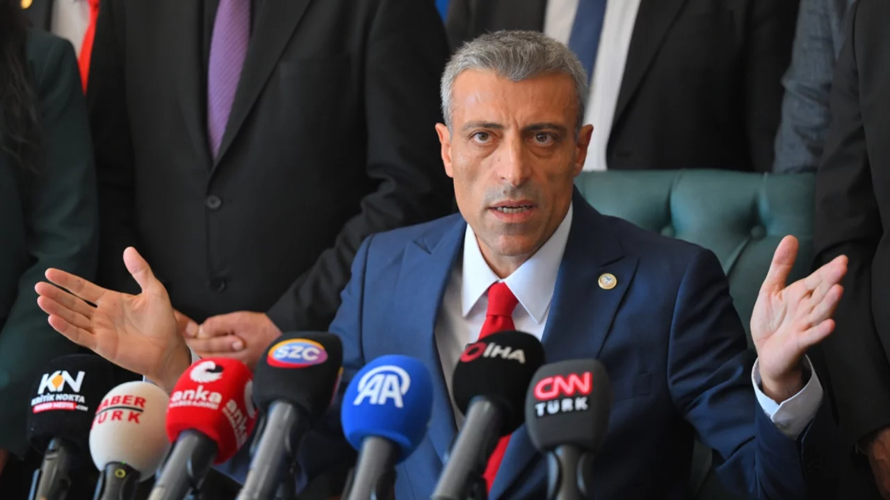 Öztürk Yılmaz'dan Yeni Parti'ye kritik çağrı: "5 Ekim'e kadar karar verin"