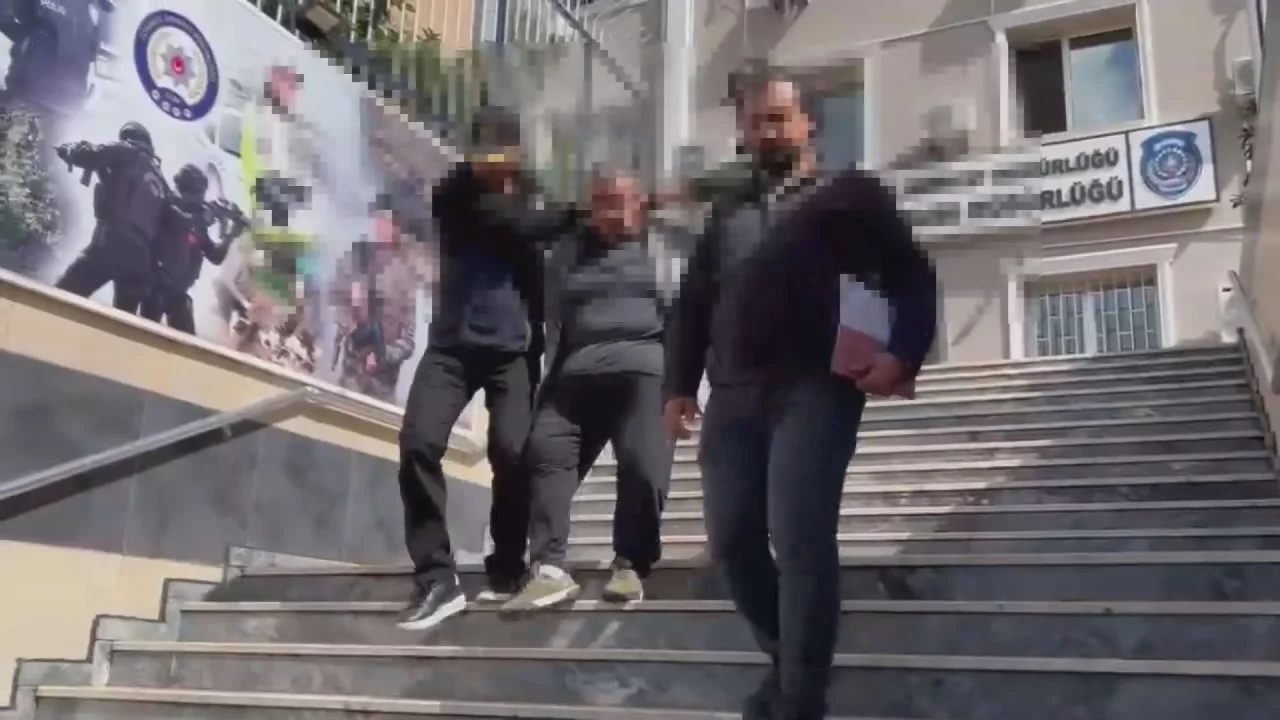 İstanbul'da 12 yıldır aranan h&uuml;k&uuml;ml&uuml; Pendik'te yakalandı