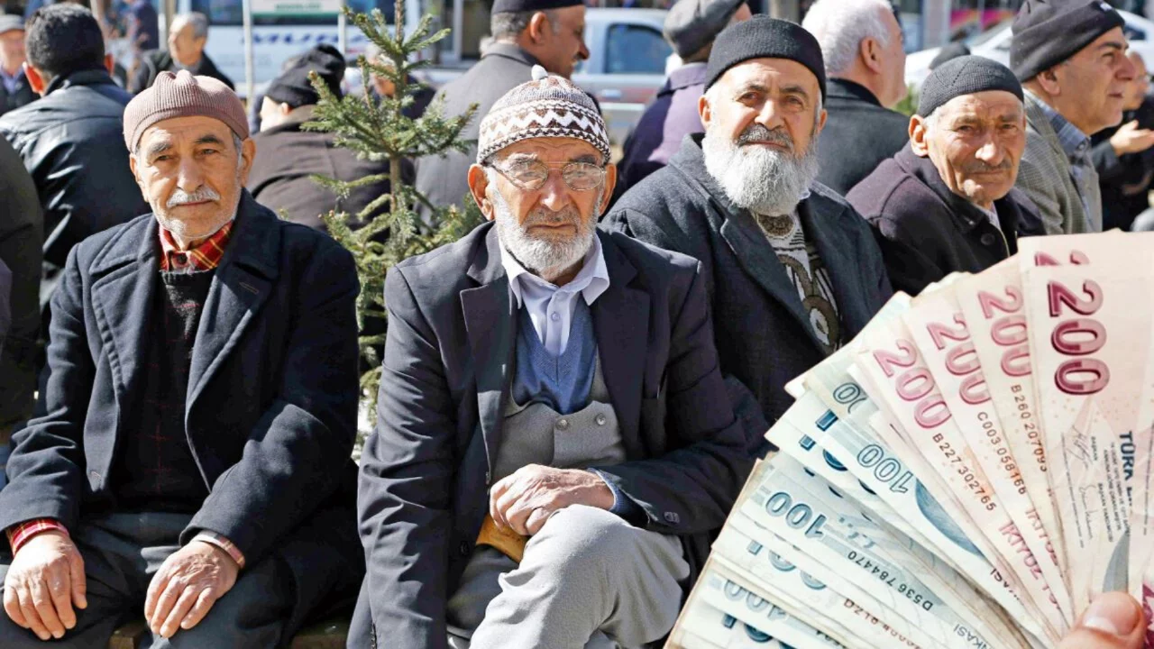 EYT'yi ka&ccedil;ıranlara yeni umut mu? Kademeli emeklilik i&ccedil;in dikkat &ccedil;eken form&uuml;l