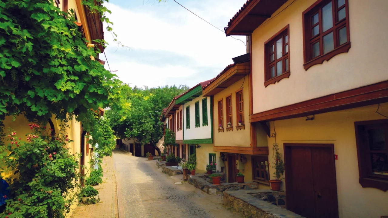 Bursa'nın ortasında unutulan k&ouml;y: Şehir b&uuml;y&uuml;d&uuml;, burası aynı kaldı!