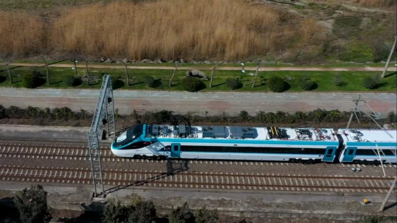 Bursa'da hızlı tren heyecanı! Bakan Uraloğlu yeni hedefi açıkladı