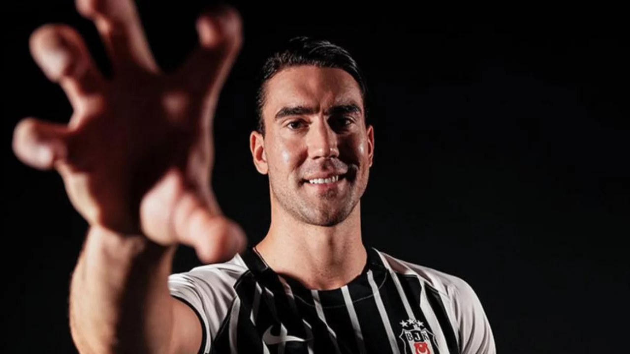 Juventus Vlahovic'i sattığına bin pişman! Hepsini solladı