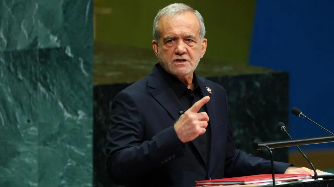 Pezeşkiyan'dan ABD'ye dikkat &ccedil;eken mesaj: "İran'ın artık g&uuml;veni yok"