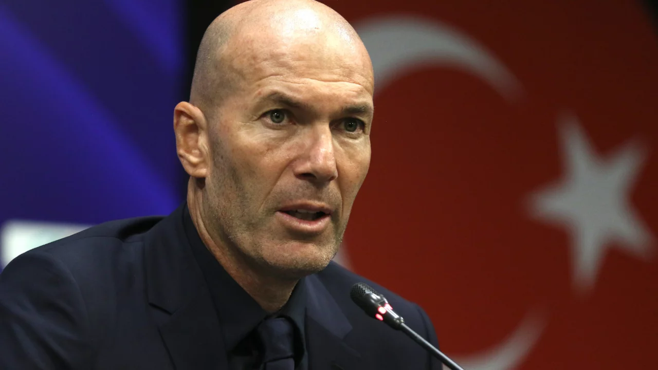 Zidane'dan T&uuml;rkiye ma&ccedil;ı sonrası Mbappe a&ccedil;ıklaması: Fransa'da şok sakatlık