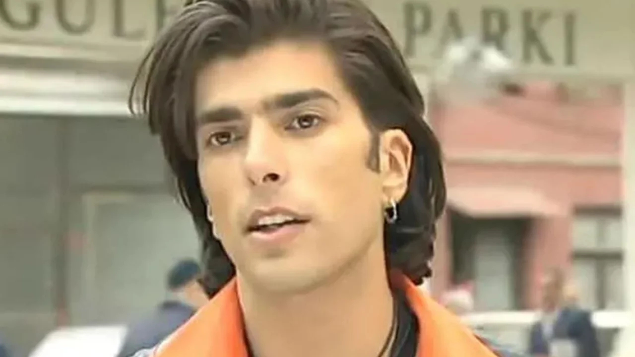 &Ccedil;ılgın Bediş'in Oktay'ı Cenk Torun 52 yaşında gen&ccedil;lik sırrını a&ccedil;ıkladı! "İlk insan gibi besleniyorum"