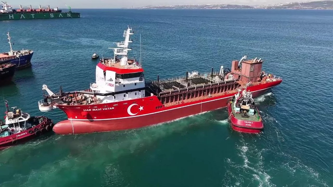 T&uuml;rkiye'nin ilk yerli ve milli tarama gemisi suya indi