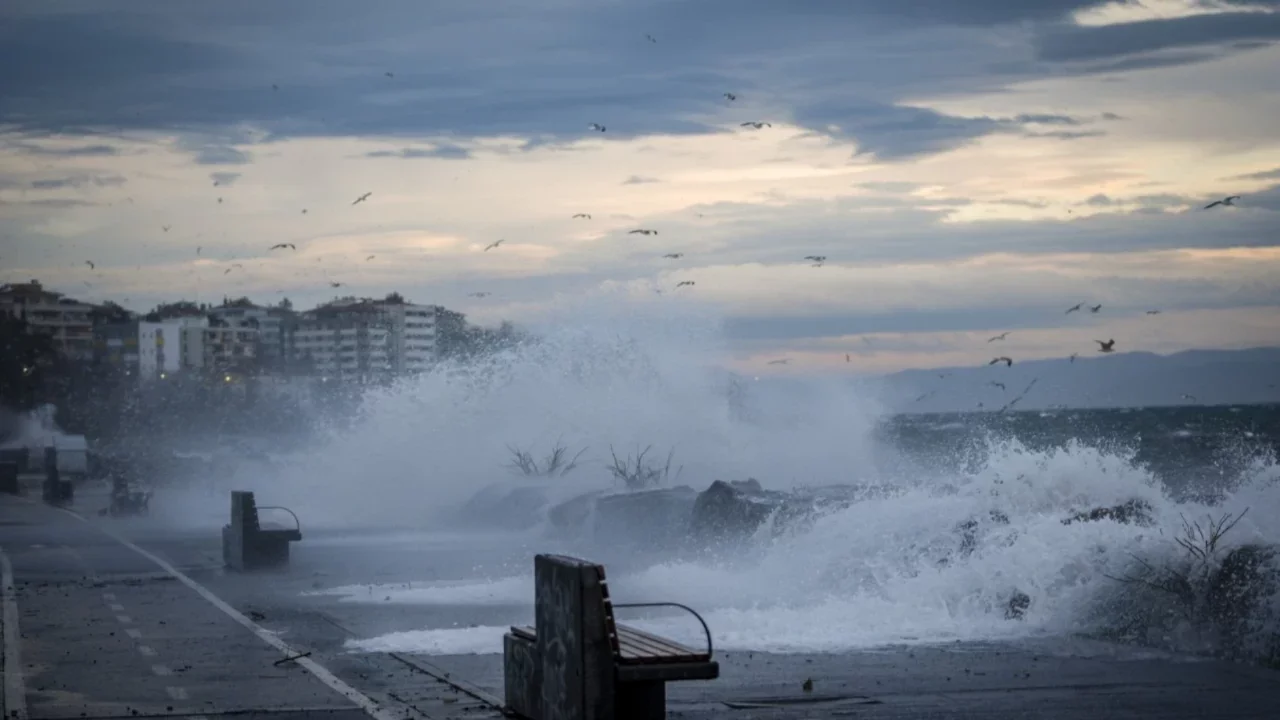 Meteoroloji saat verdi! Marmara Denizi için fırtına uyarısı... 