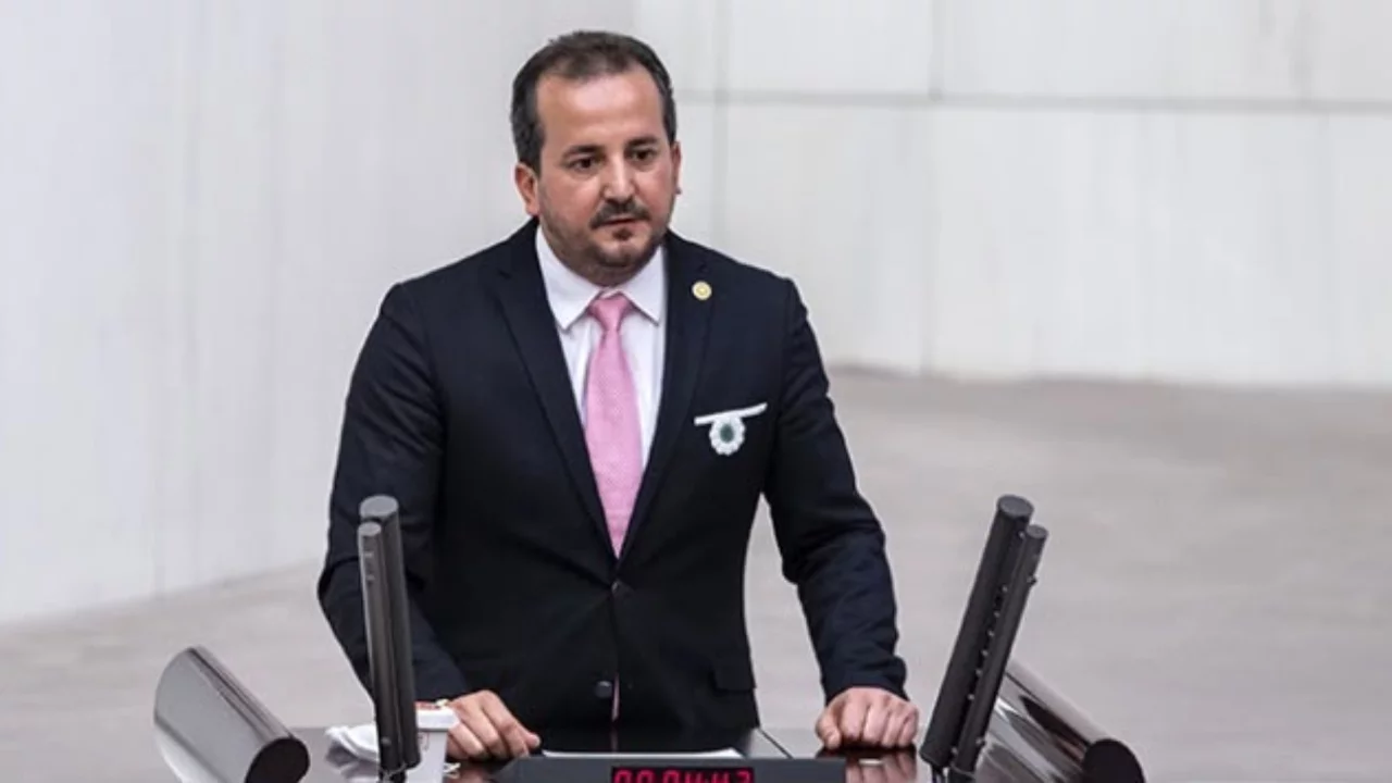 Bursa'daki İtalya maçı öncesi büyük tartışma başladı! Refik Özen'den TFF'ye olay sözler...