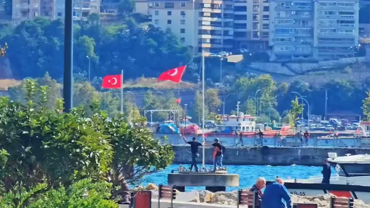 Bursa sahilinde Ay Yıldızlı değişim! 
