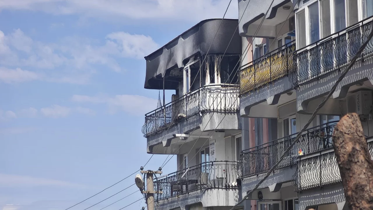 Kızgın yağa su d&ouml;k&uuml;l&uuml;nce yangın &ccedil;ıktı