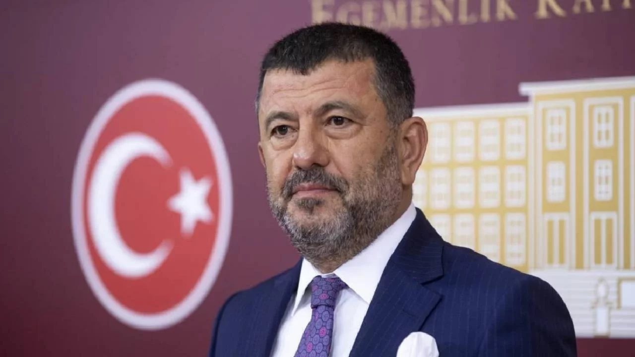 Veli Ağbaba hastaneye kaldırıldı 