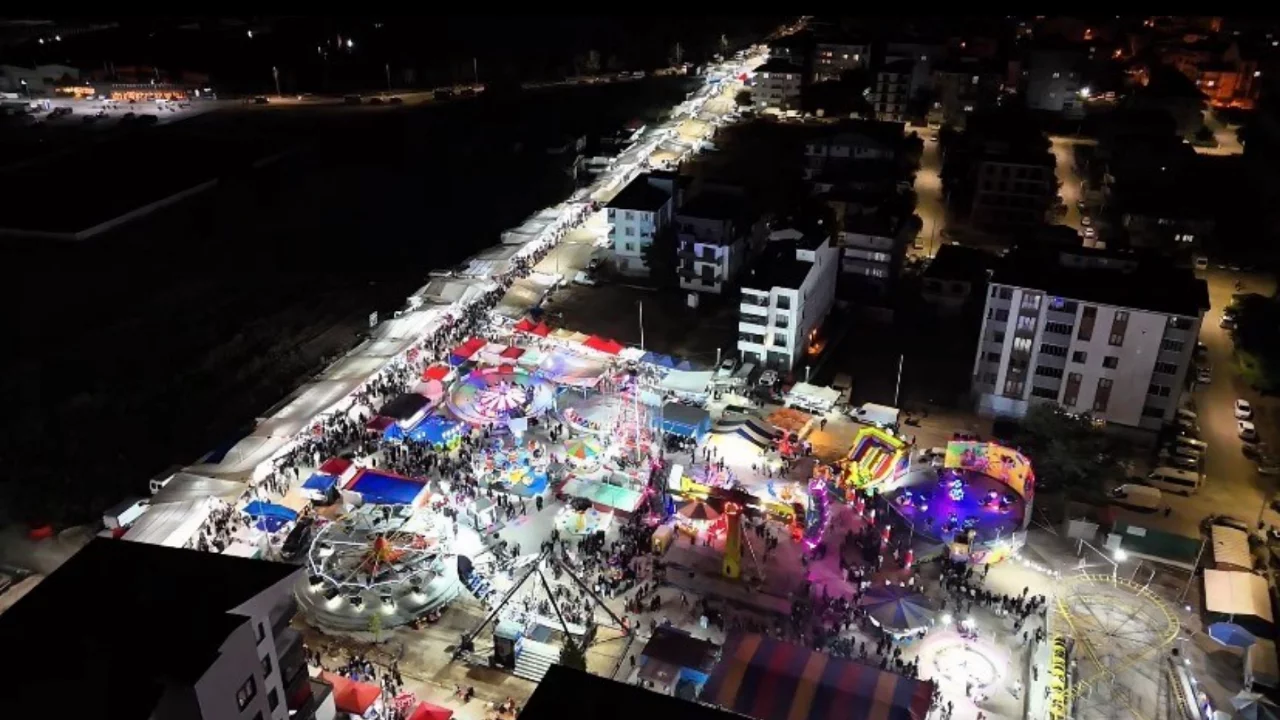 Osmanlı'dan g&uuml;n&uuml;m&uuml;ze gelen gelenek Bursa'da yaşatılıyor! Esnaf ve vatandaşlar akın etti