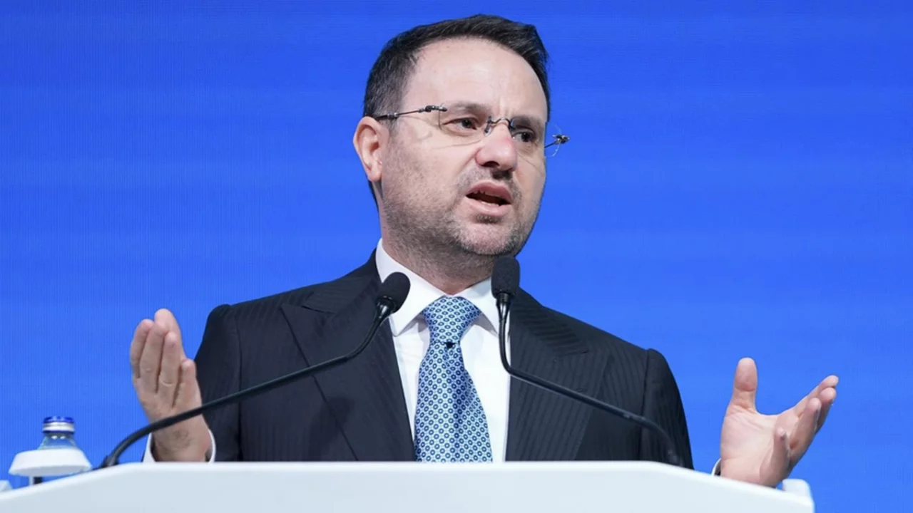 Bakan G&uuml;rlek a&ccedil;ıkladı! Fon vurgununda &ccedil;ok sayıda kişiye ağır darbe