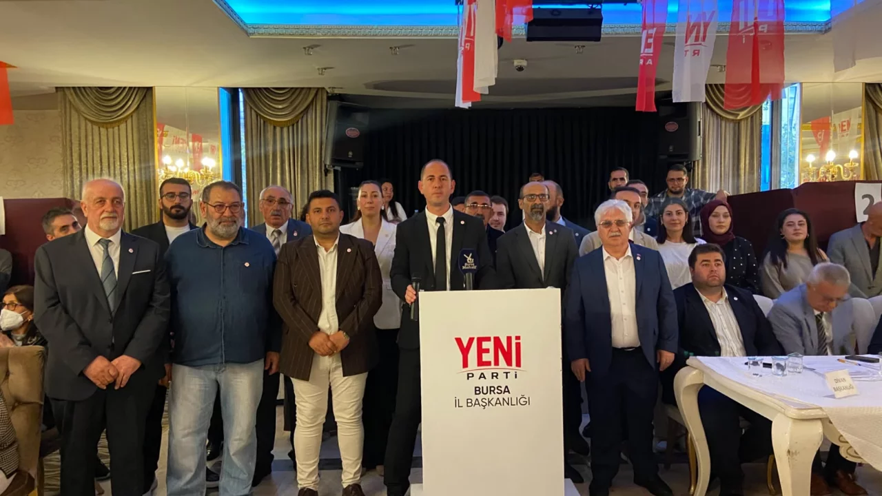 Bursa'da YENİ Parti Yıldırım'da Ahmet Keskin yeniden başkan seçildi