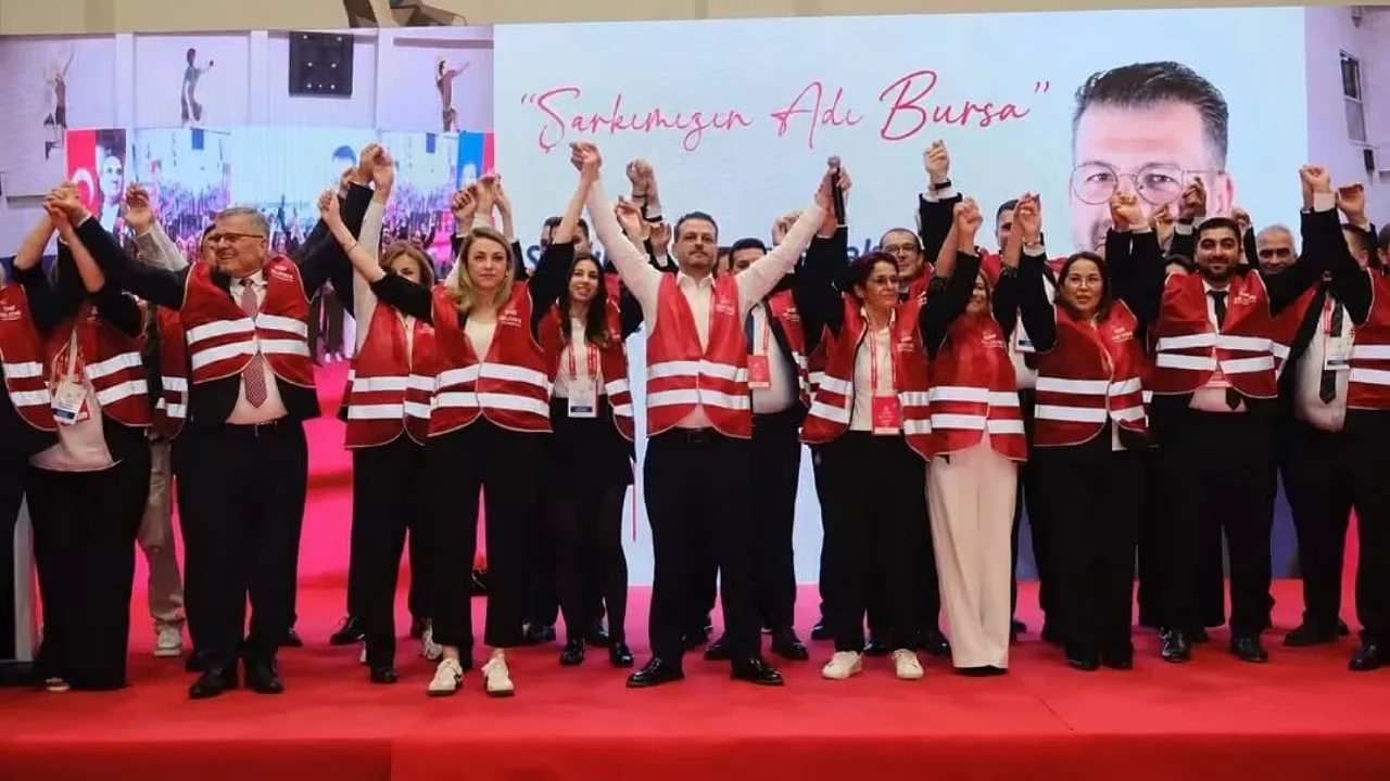 YENİ Parti'de taşlar yeniden diziliyor! Bursa İl Başkanlığına yeni talip