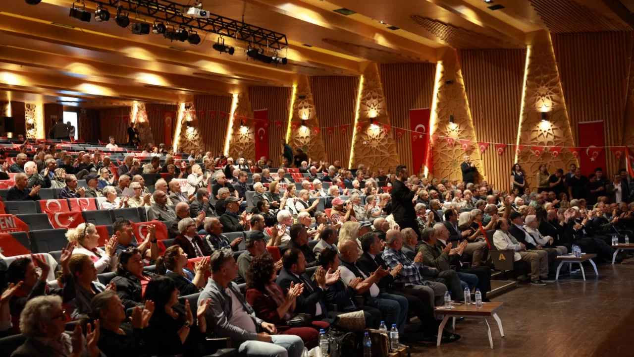 YENİ Parti Bursa'nın kongre ser&uuml;veninde ilk g&uuml;n geride kaldı: İşte il&ccedil;e il&ccedil;e sonu&ccedil;lar