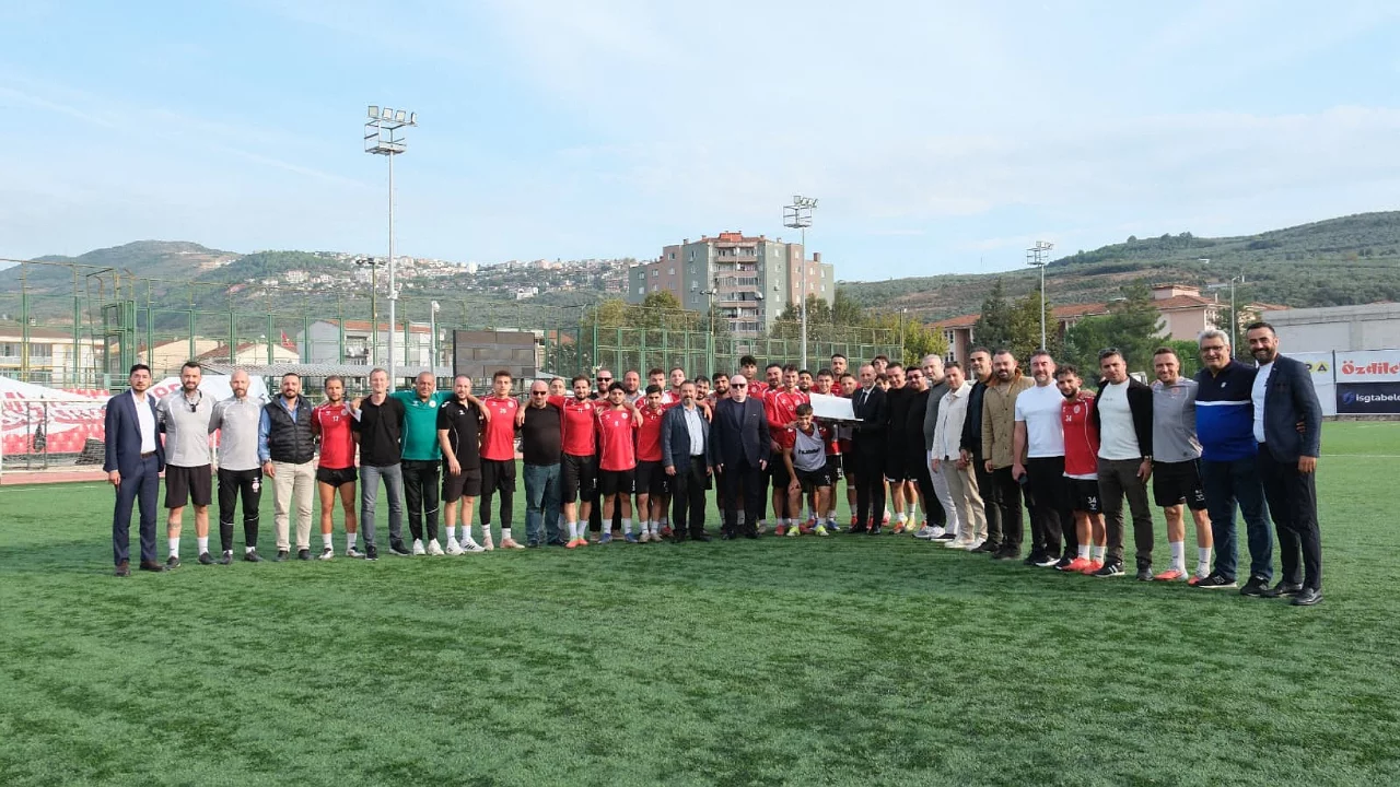 Bursa MHP Gemlik İl&ccedil;e Başkanlığı'ndan Gemlik S&uuml;merbey'e ma&ccedil; &ouml;ncesi moral ziyareti