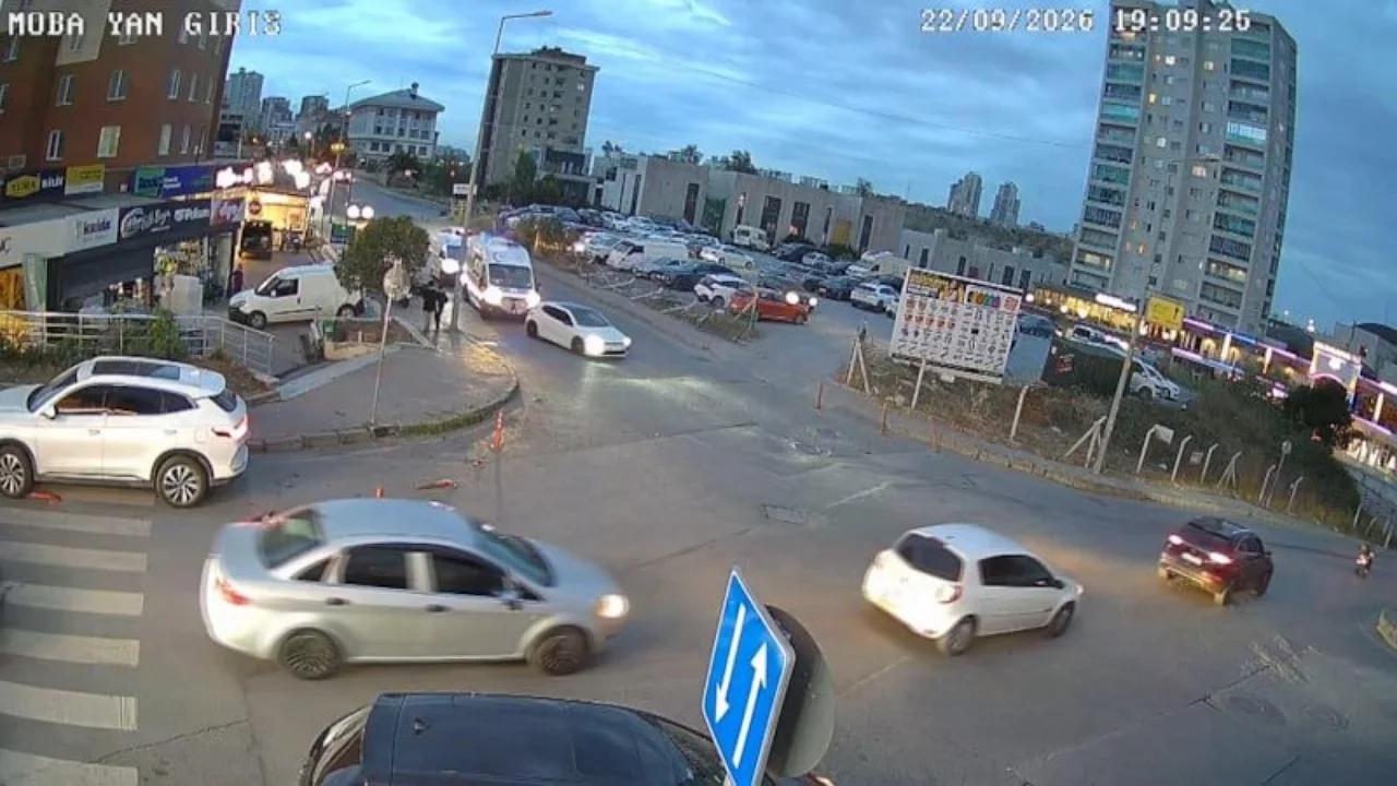 Ambulansa yol vermeyen s&uuml;r&uuml;c&uuml;ye 466 bin tl ceza