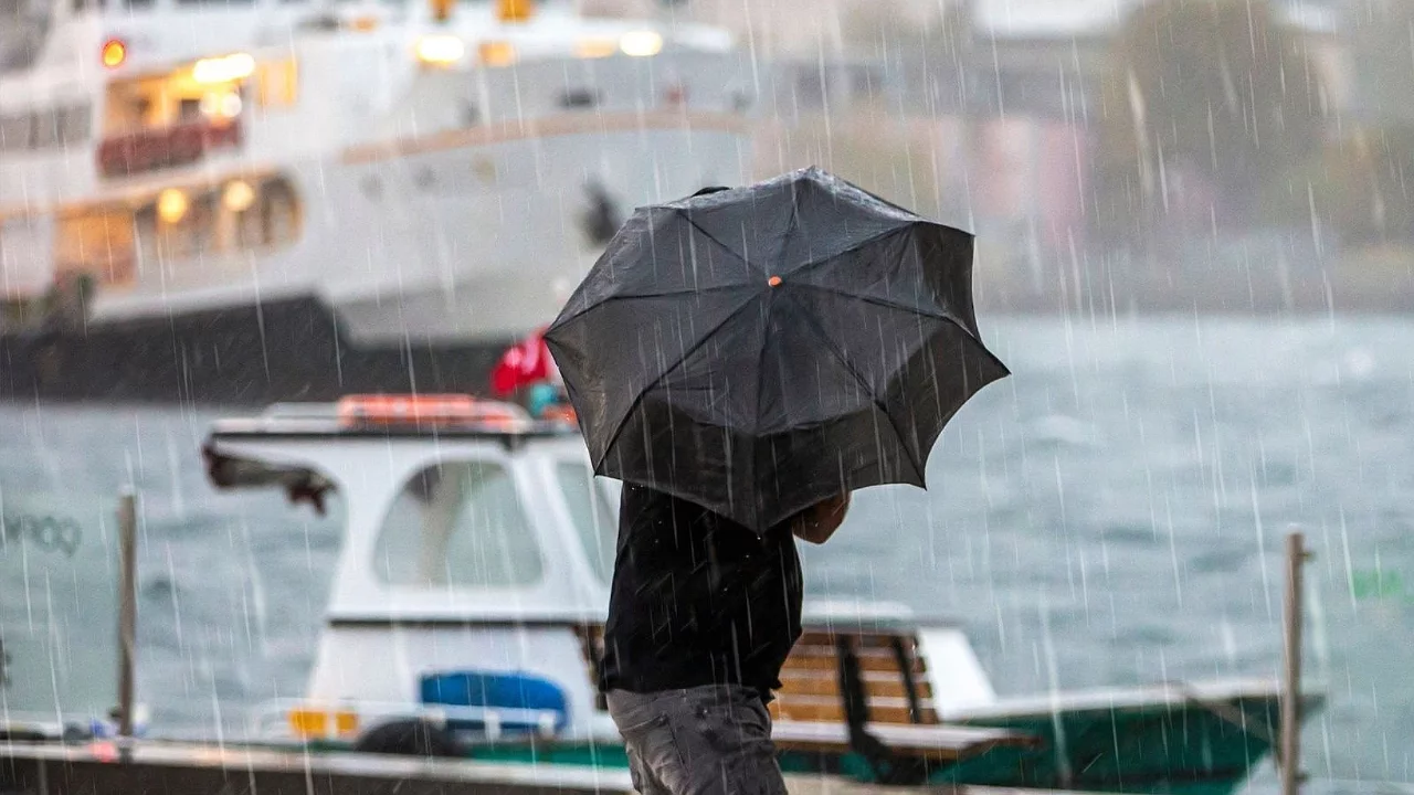 İstanbul için kuvvetli yağış ve fırtına uyarısı