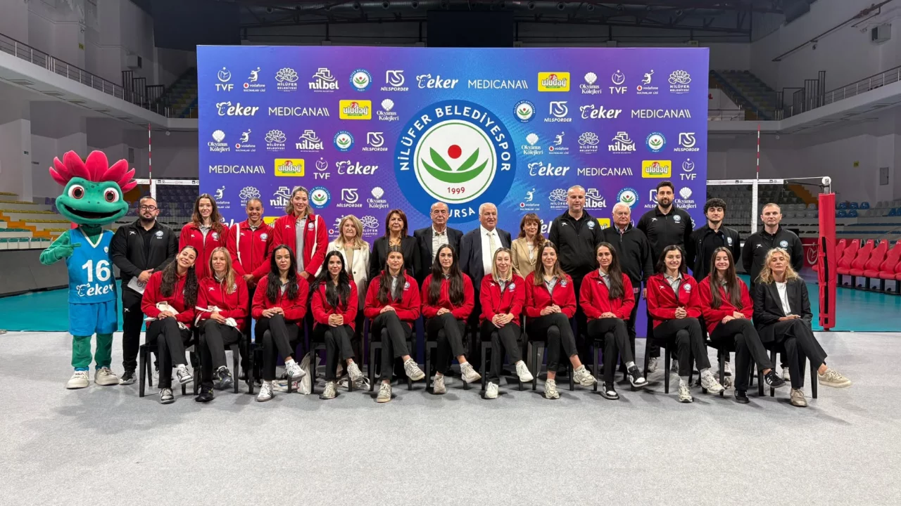 Bursa'da voleybol heyecanı başlıyor! Kombineler satışa çıktı...