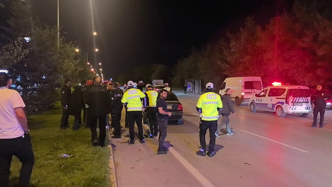 Erzurum'da yolun karşısına geçmek istedi: 19 yaşındaki genç kız ağır yaralandı