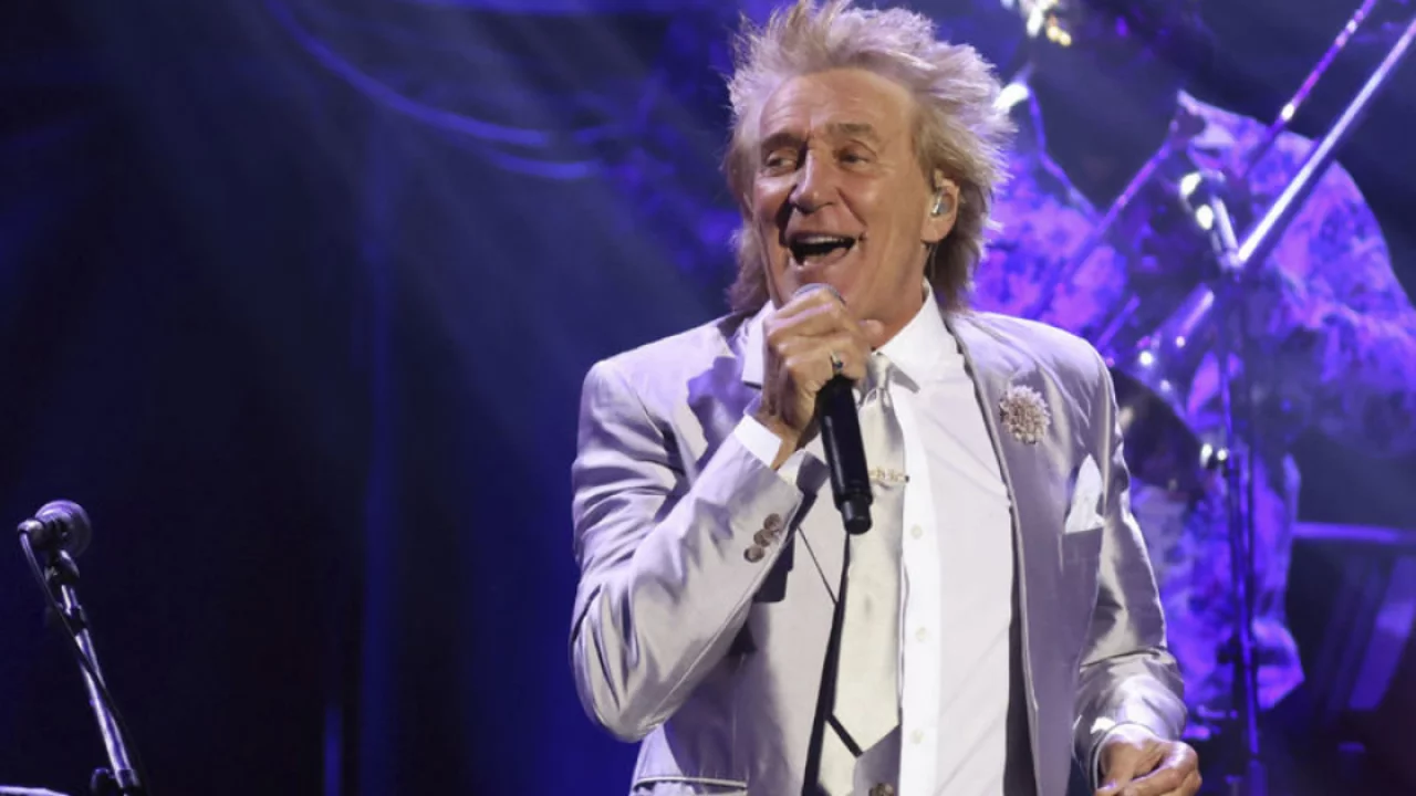Rod Stewart'tan hayranlarını &uuml;zen karar! 60 yıllık kariyerinde veda sinyali verdi