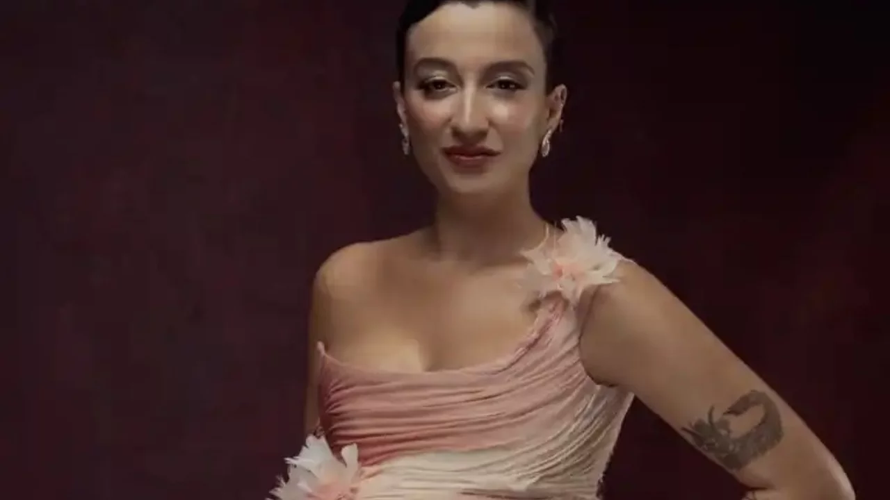 Melike Şahin'den üçlü zirve