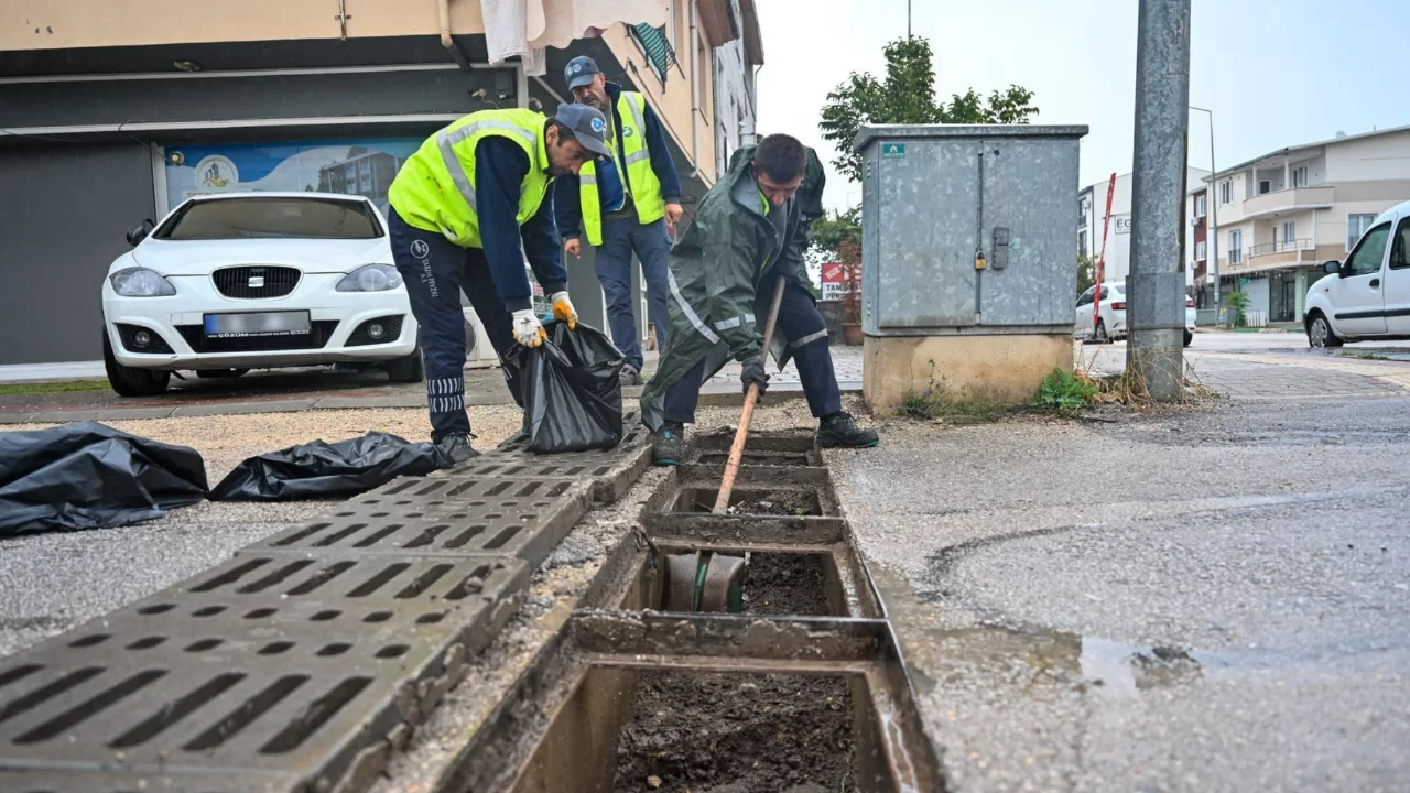 Bursa'da 17 ilçeden peş peşe ihbar geldi! Ekipler sahada
