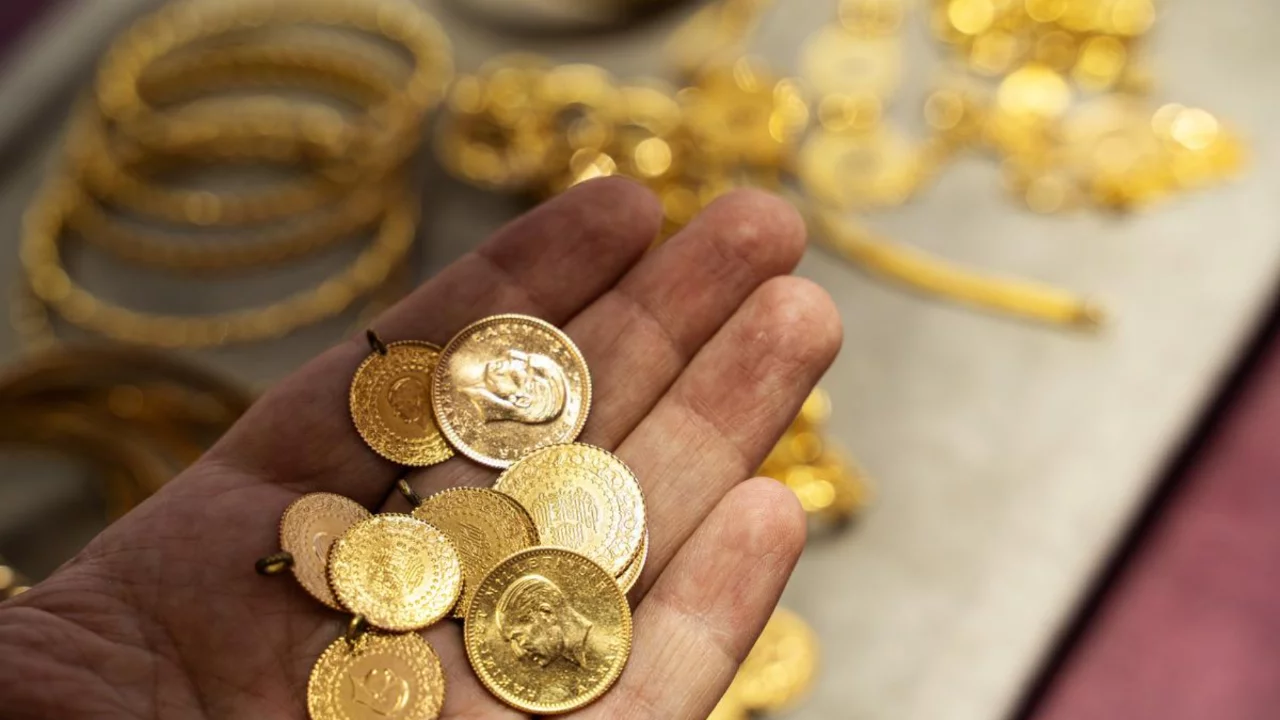 Altında 10 bin TL tahmini: Fonlardan çıkan para buraya yönelebilir 