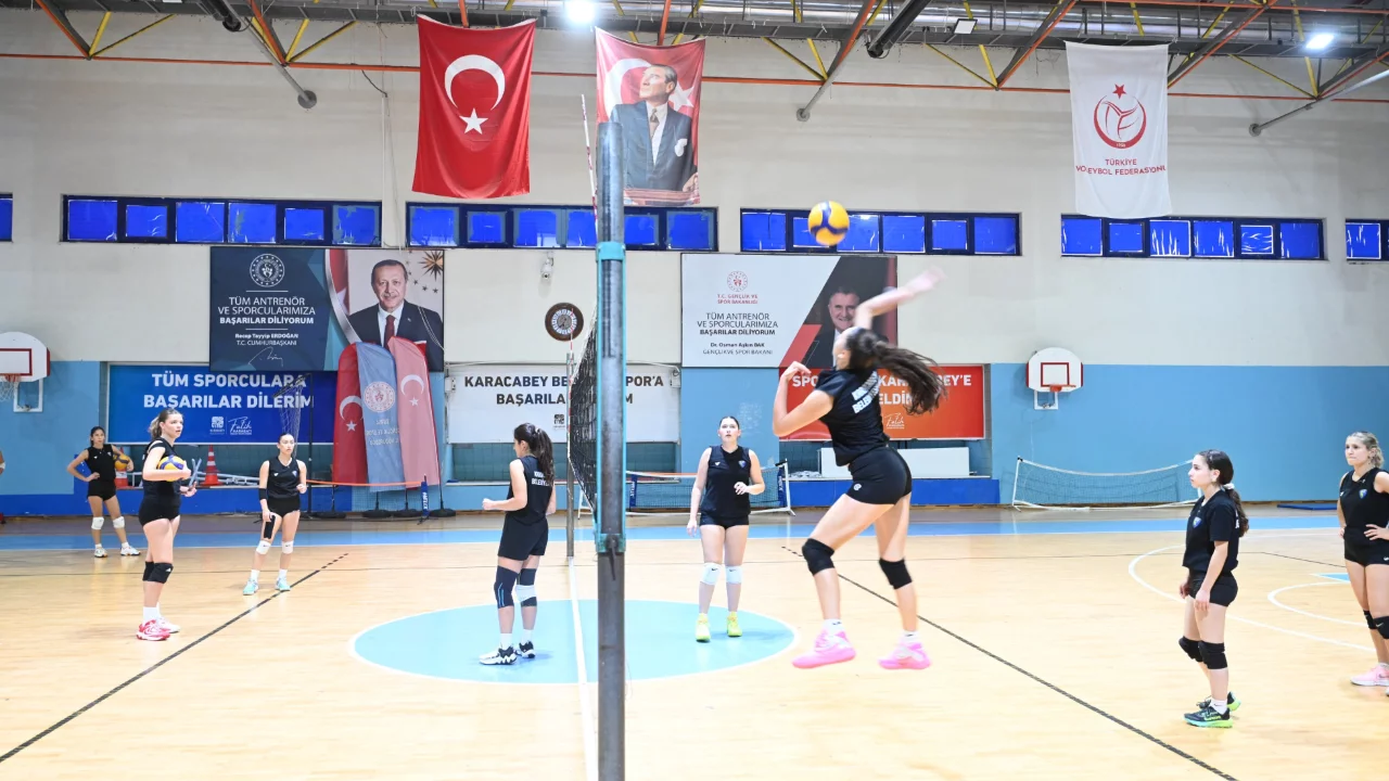 Karacabey'in Sultanları sahne alıyor