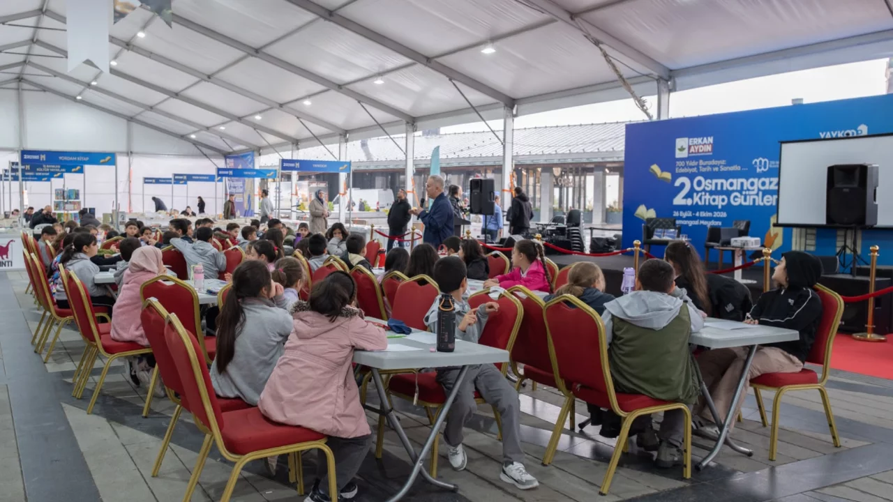 Kitapseverler Osmangazi'de buluşmaya devam ediyor