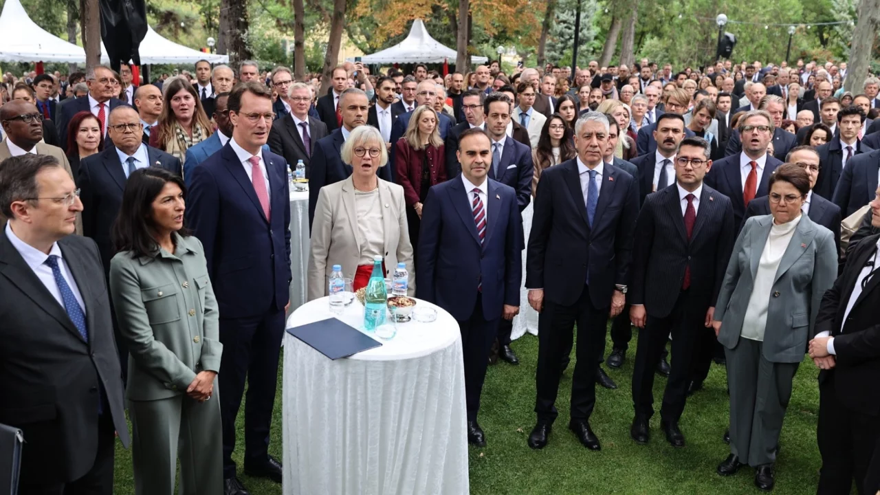 Türkiye ile Almanya arasında yeni yatırım hamlesi: Bakan Kacır'dan dikkat çeken görüşme
