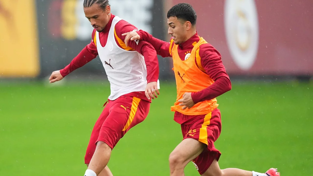 Galatasaray'da Kasımpaşa ma&ccedil;ı hazırlıkları s&uuml;r&uuml;yor! Okan Buruk'tan yoğun tempo
