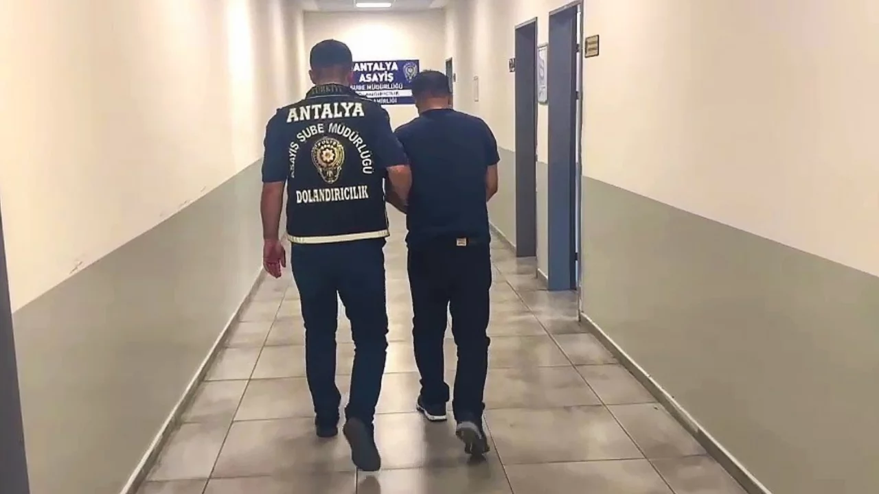 "Adınız FETÖ'ye karıştı" dediler, Bursa'da milyonluk vurgun yaptılar