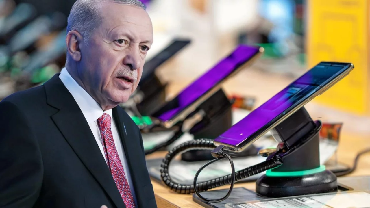 Yerli telefonun ismini Erdoğan belirleyecek! 5 seçenek sunulacak