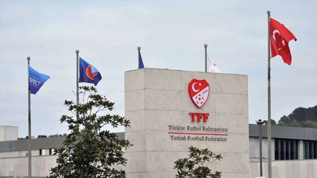 TFF'den flaş sevk kararı! Bursaspor'dan 17 isim listede
