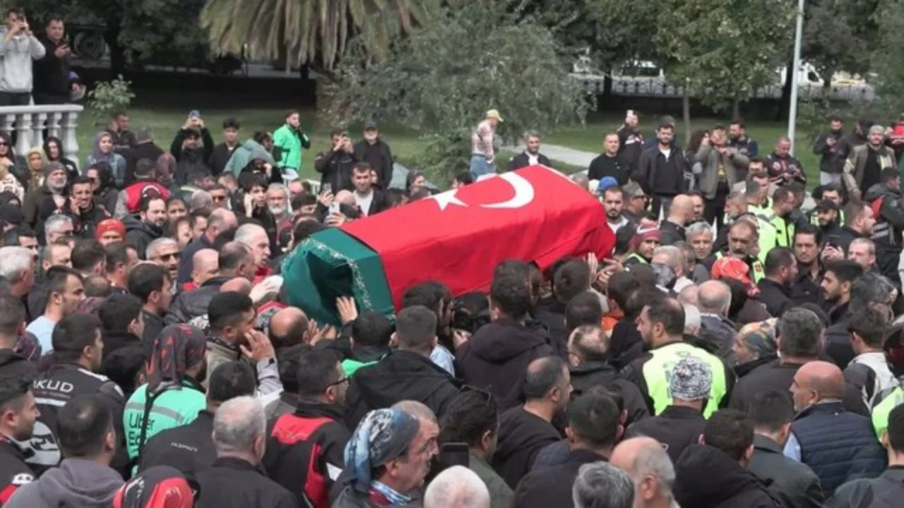Ağlatan görüntü! Son yolculuğuna böyle uğurlandı
