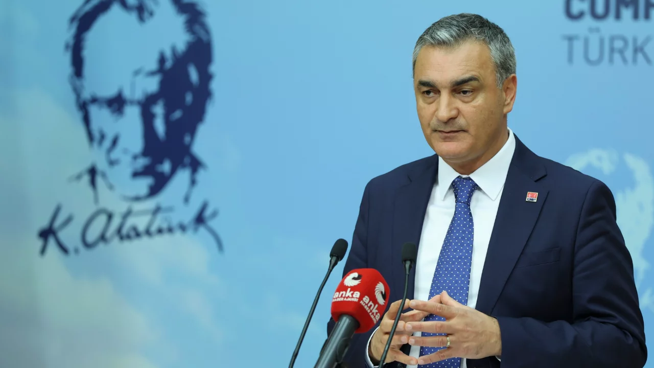 CHP'de 5 belediye başkanı kesin ihra&ccedil; talebiyle disipline sevk edildi