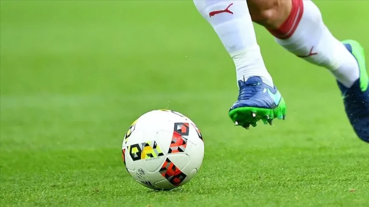 Fransız futbolunun k&ouml;kl&uuml; kul&uuml;b&uuml; Bordeaux 1 avroya satıldı!