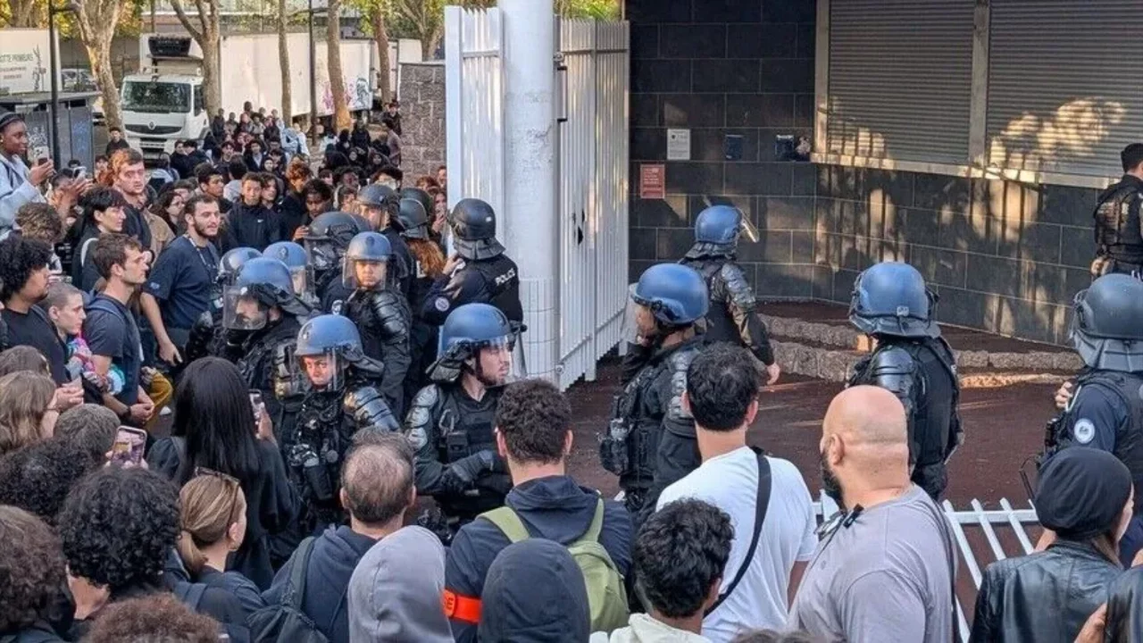 Fransa'da lise eylemlerinde bilanço ağırlaşıyor: 202 kişi yaralandı