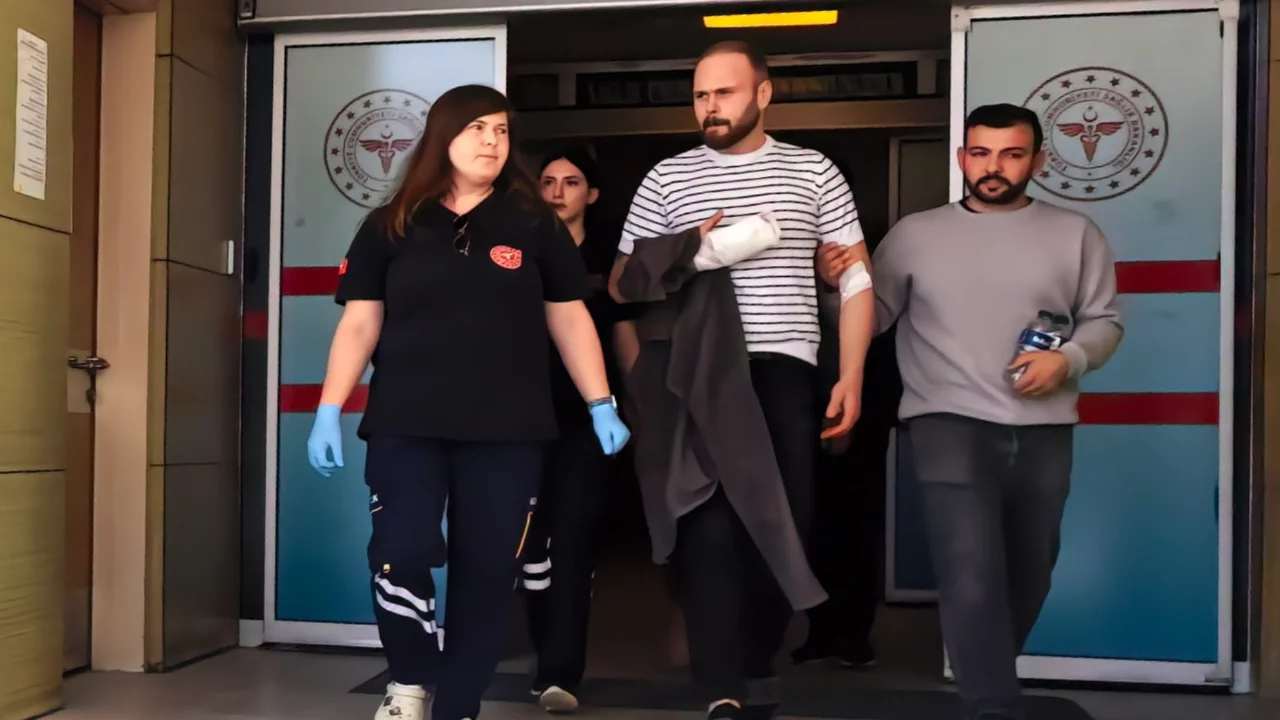 Bursa'da mobilya fabrikasında korkutan iş kazası! 3 parmağı kopma noktasına geldi