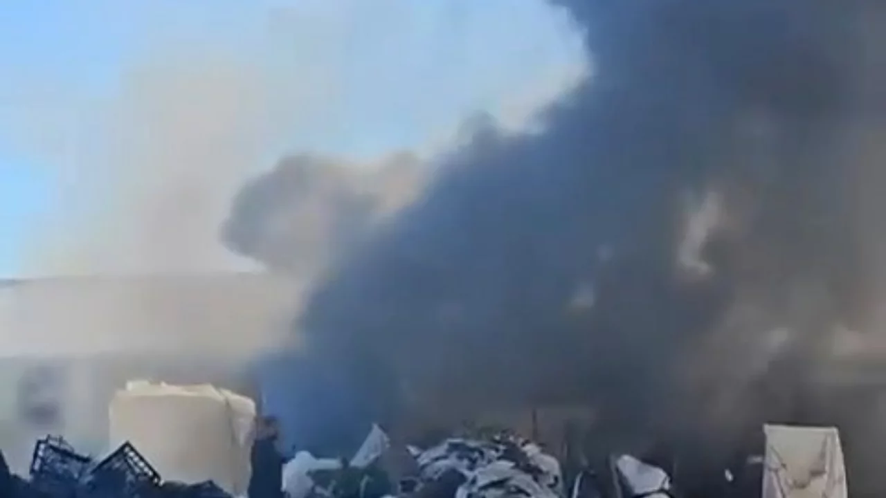 Bursa'da geri d&ouml;n&uuml;ş&uuml;m tesisinde yangın! Patlama sesleri duyuldu