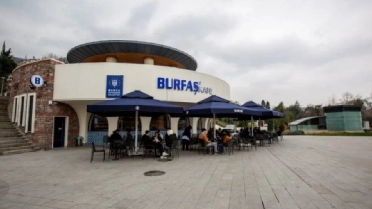 Bursalılar bug&uuml;n buraya akın edecek! Fiyatlar yarı yarıya d&uuml;şt&uuml;